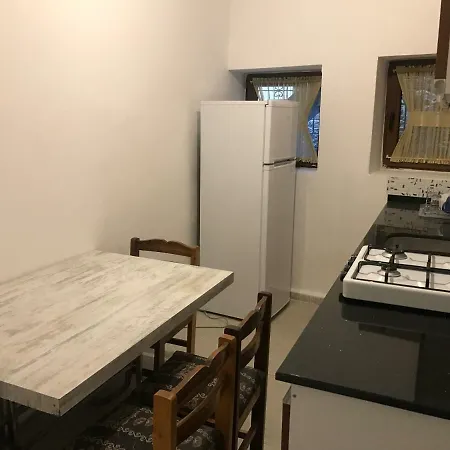 Infinity Amintas Apart 1
